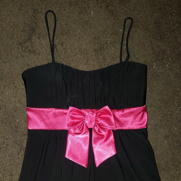 Black Dress with Pink Bow - Picture 2 of 3